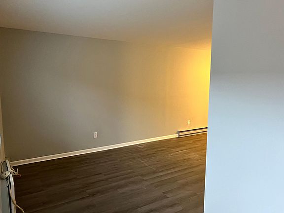 3rd image of 5469 Dunmore Dr