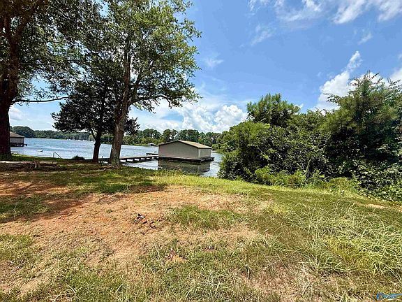 3rd image of 340 Baptist Camp Rd