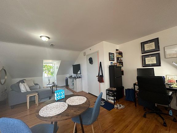 3rd image of 535 N 10th St Floor 3
