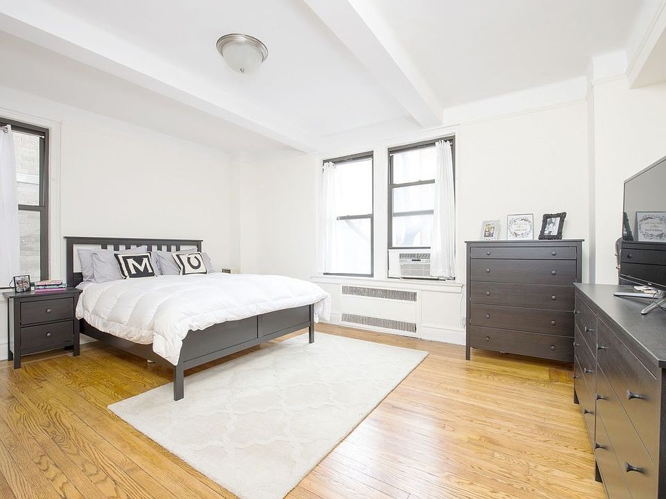 2nd image of 430 E 86th St APT 3B
