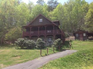 379 Paxton Creek Rd, Marion, NC 28752