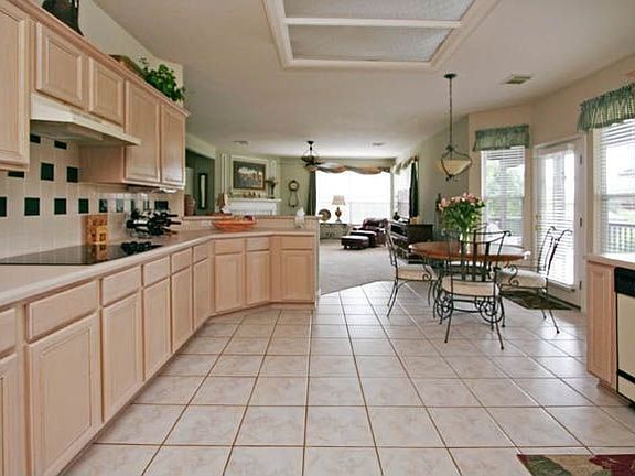 4th image of 21035 La Pena Dr