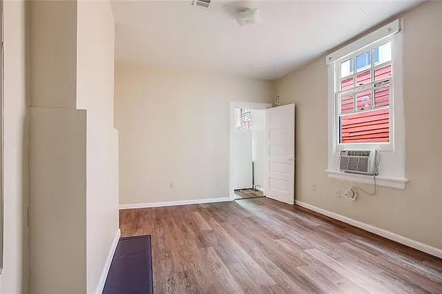 2614 Upperline St — Photo 7