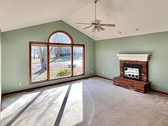 2nd image of 17 Sierra Dr