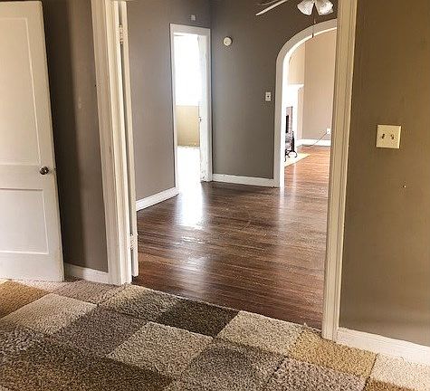 5th image of 1001 N Mechanic St