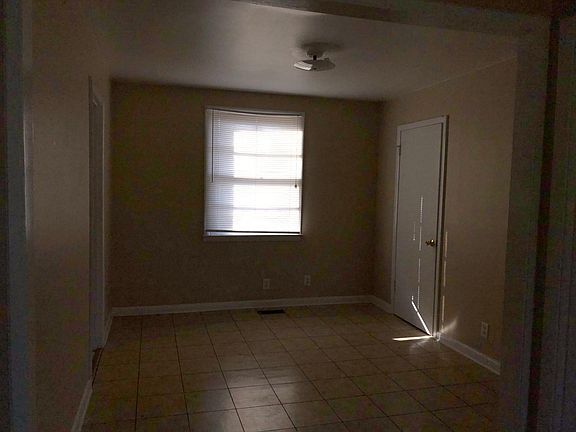 2nd image of 1810 Sherrill Blvd