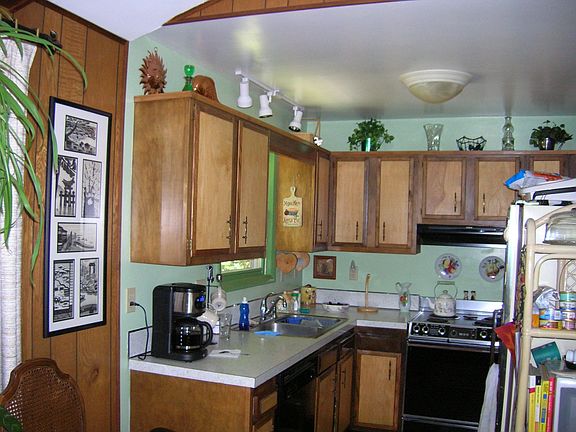 4th image of 402 Wren Ln