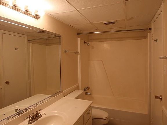 5th image of 303 Cooper St And 300 Hilltop Ln #11