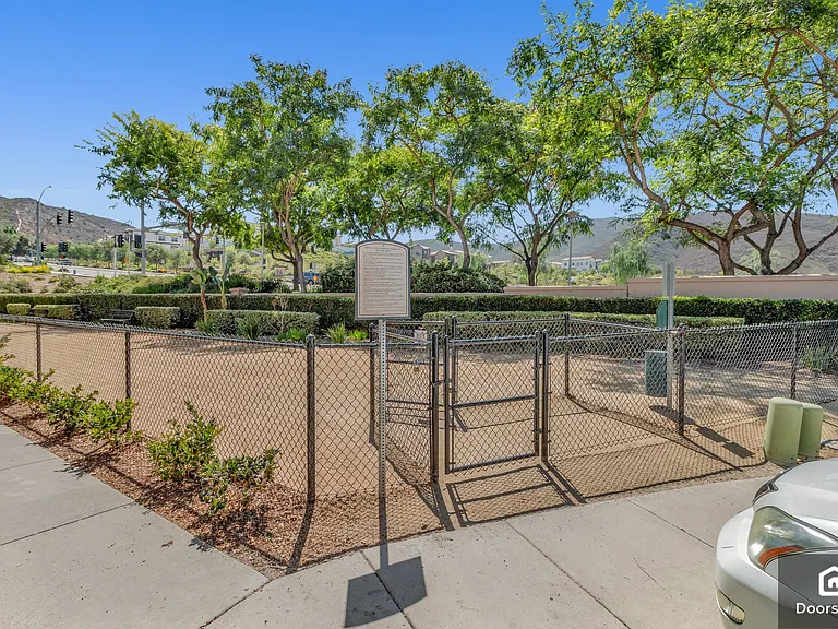 315 Bishop Dr — Photo 22