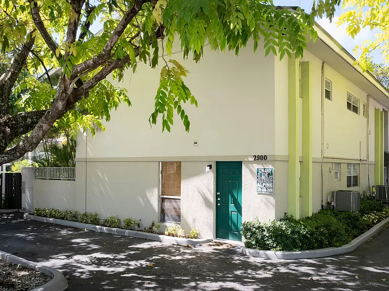 2900 Bird Ave — Photo 21