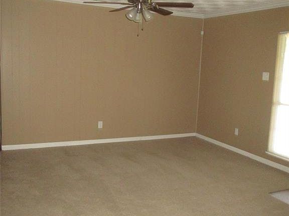 3rd image of 523 Highlands Dr