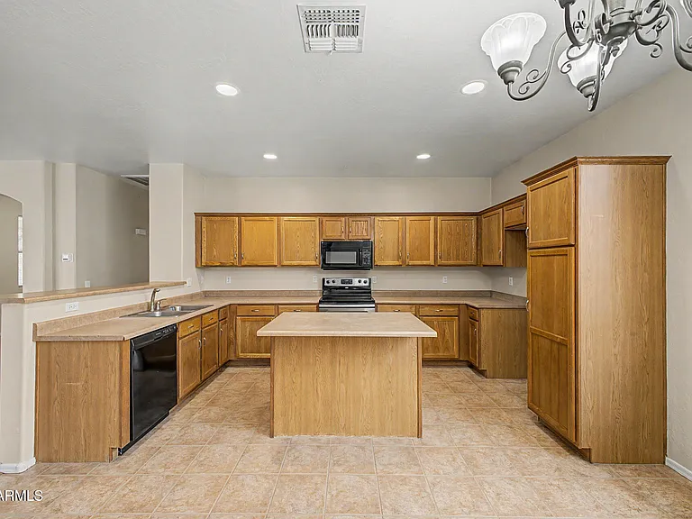 3060 E Ravenswood Dr — Photo 7