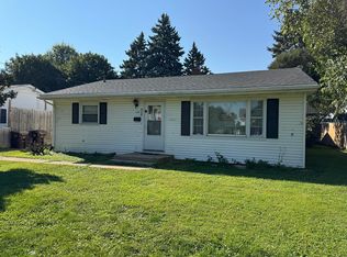 114 E Claremont St, Lanark, IL 61046