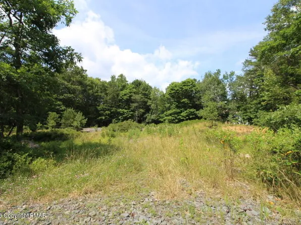 98 Old Stage Rd, Albrightsville, PA 18210