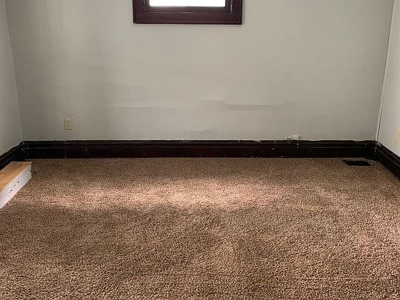 5th image of 281 Wrexham Ave