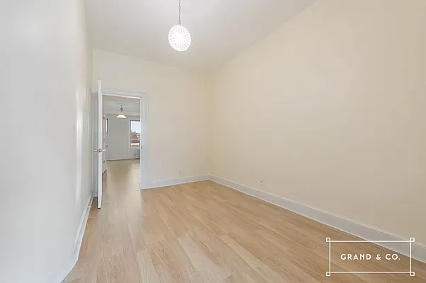 Rented by Grand & Co. | media 3