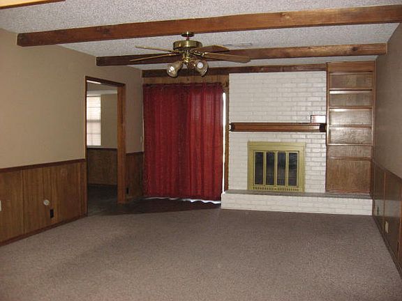 2nd image of 717 Escuela Ave
