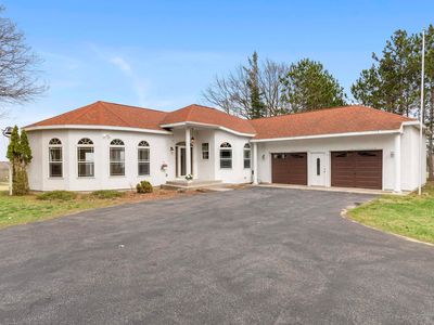 2769 White Rd, Frankfort, MI, 49635
