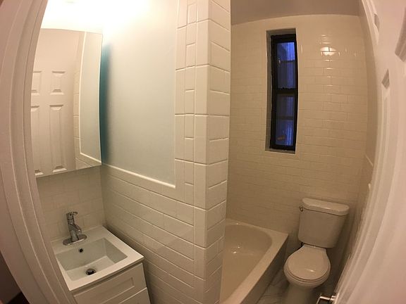 4th image of 223 Bainbridge St #2L2R