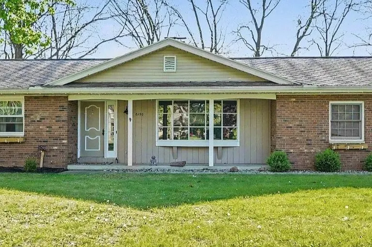 6190 Maple Rd — Photo 1