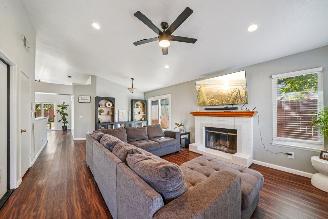 next background image