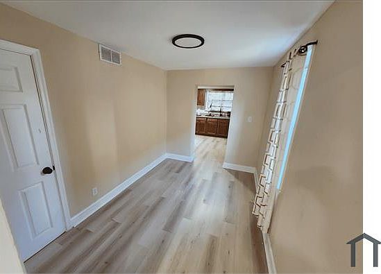 5th image of 2717 Bookert Dr #1