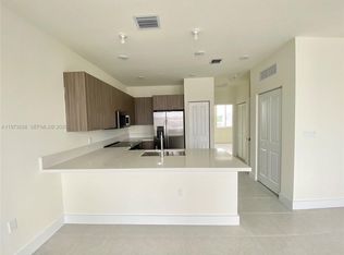 6453 NW 102nd Path APT 304, Doral, FL 33178