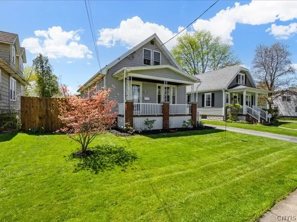 2143 Caroline St, Utica, NY 13502