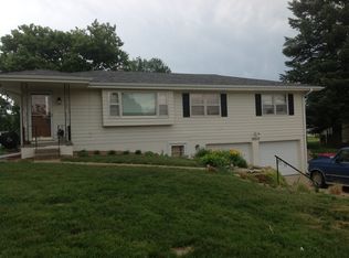 12013 N 156th St, Bennington, NE 68007