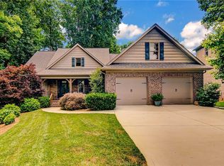 4430 Rosebriar Square Dr, Winston Salem, NC 27106