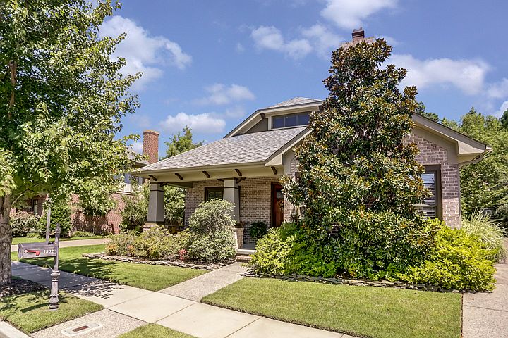 1st image of 1802 Penshurst Dr