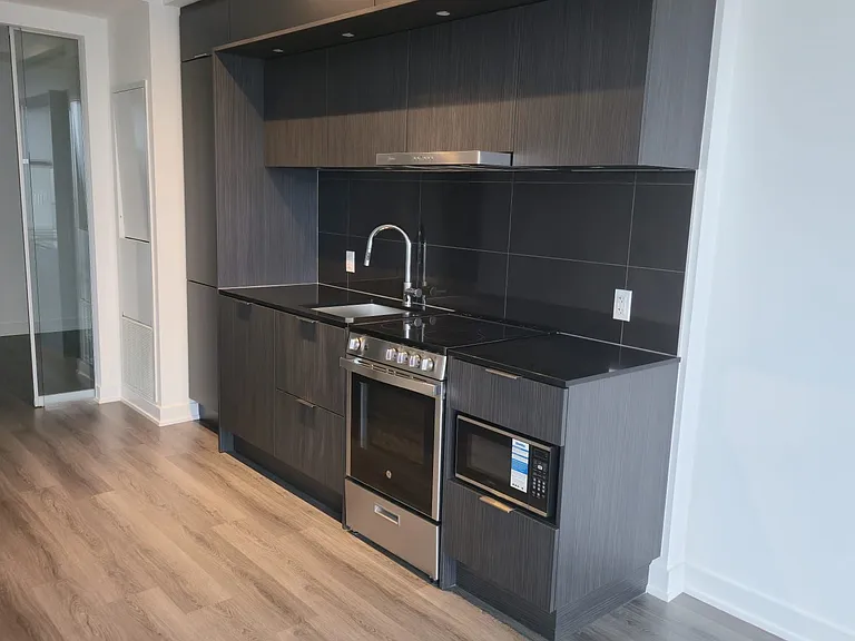 448 Burnhamthorpe Rd W #4101 — Photo 6