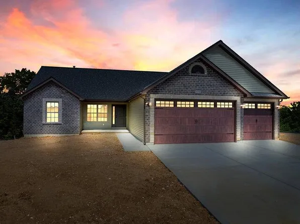 10706 Trenton Ln, Foristell, MO 63348