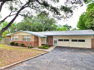 1010 E Sunshine Dr, San Antonio, TX 78228