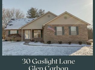 30 Gaslight Ln, Glen Carbon, IL