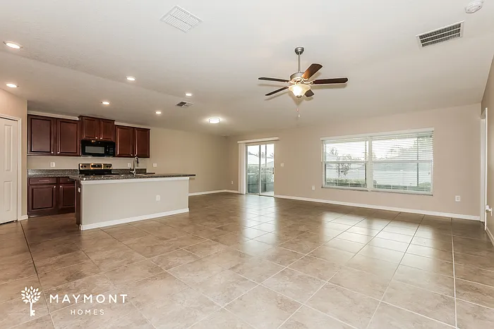4 bed, 2.0 bath, 2015 sqft, $2,449 — Photo 4