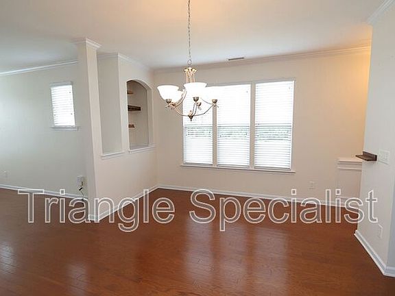 4th image of 2951 Casona Way