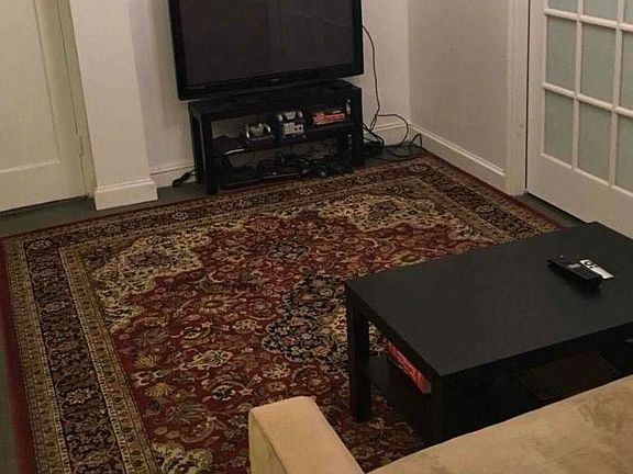5th image of 208 E 28th St APT 3B