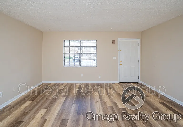 Lakeridge Apartments — Photo 23