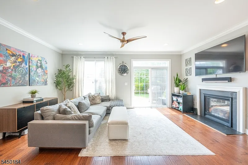 2 bed, 2.5 bath, $3,400 — Photo 3