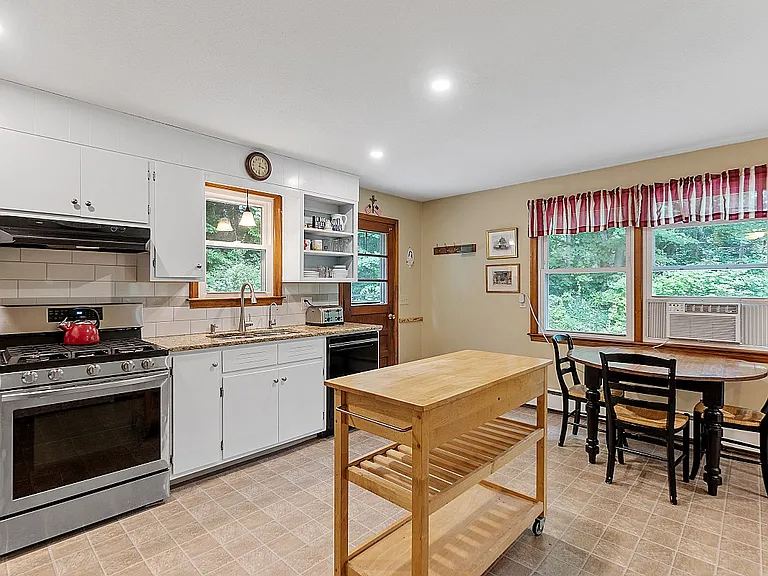 590 Ashby State Rd — Photo 6