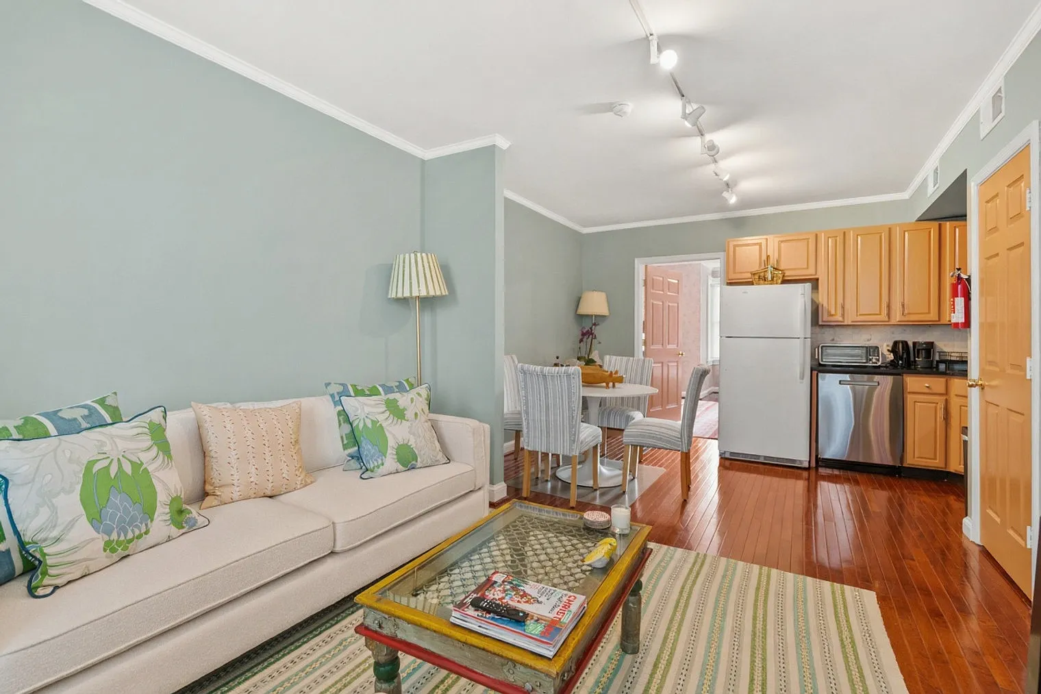 1 bed, 1.0 bath, 7534 sqft, $4,007 — Photo 3