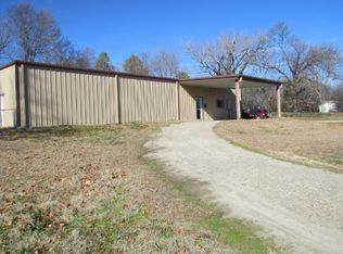 1300 S 8th St, Hugo, OK 74743