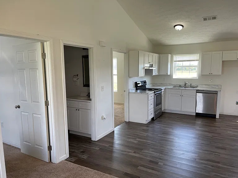 1430 Quarles Rd — Photo 4