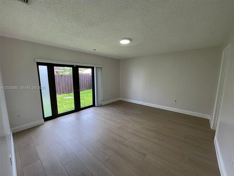 1727 SW 136th Pl — Photo 10