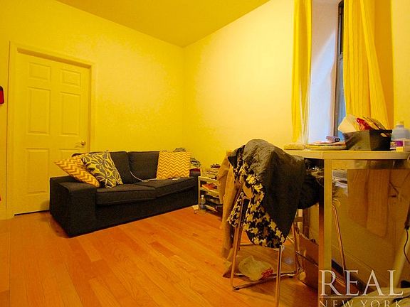 5th image of 178 Thompson St #7D