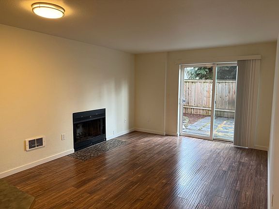 5th image of 20301 19th Ave NE APT 301
