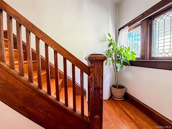4th image of 350 Smith Street