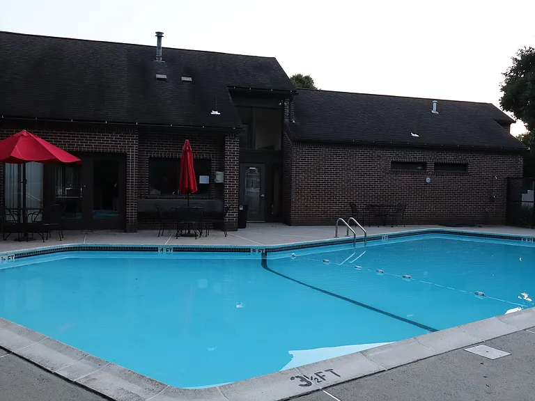 611 Nassau Dr — Photo 25