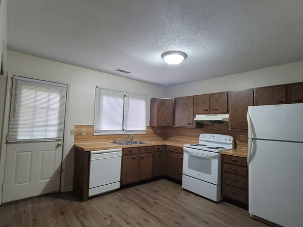 (undisclosed Address), Hickory, NC 28601